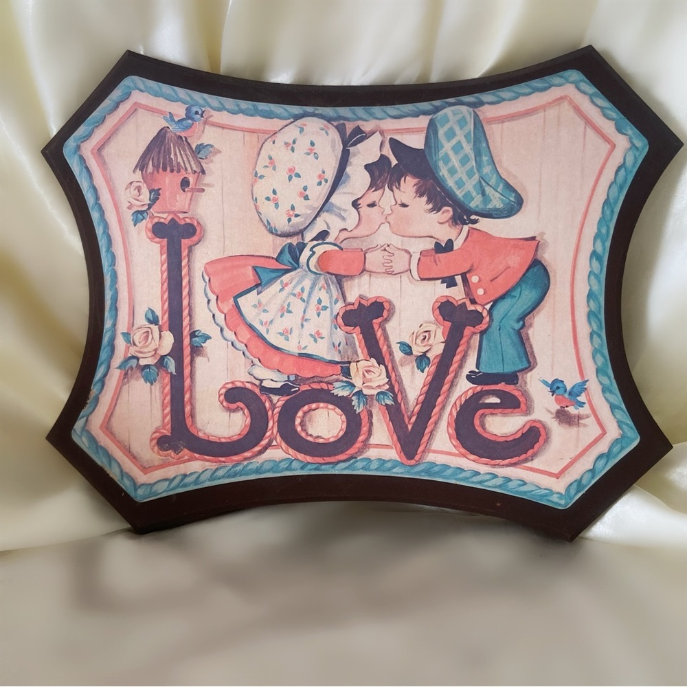 Vintage 70s wooden plaque sign love cute retro home decor kissing cartoon
